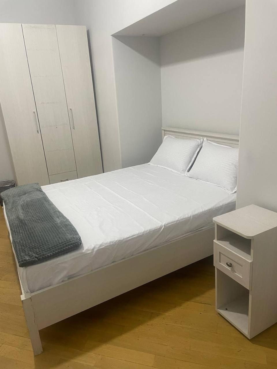 יירבאן Olympic Hostel מראה חיצוני תמונה